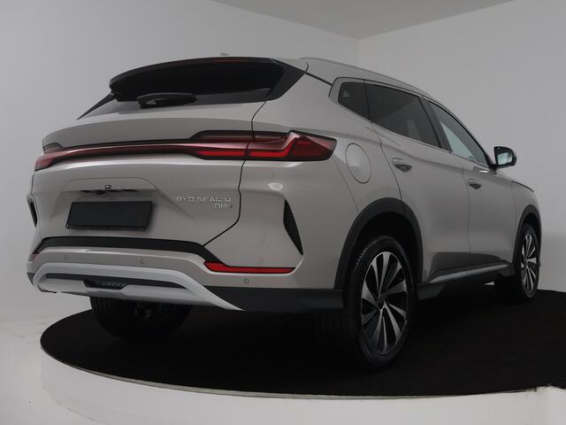 BYD Seal U 1.5 DM-i FWD Boost | Inclusief ¤ 3000,- ACTIE | 100% Nieuw & Origineel Nederlands | 80 KM Elektrisch bereik