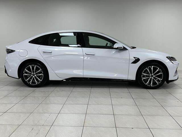 BYD Seal Business RWD 61.4 kWh 36690 FISCAAL | UIT VOORRAAD LEVERBAAR!