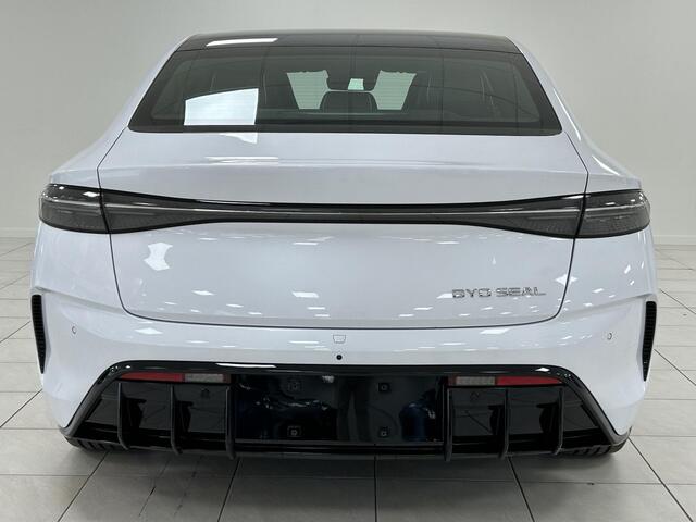 BYD Seal Business RWD 61.4 kWh 36690 FISCAAL | UIT VOORRAAD LEVERBAAR!