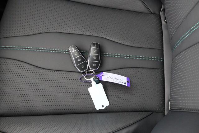 BYD Seal U 1.5 DM-i FWD Boost BYD Dealer | Schuifdak | Elektr. stoelen | Camera | Lederen bekleding | Navi | Head Up | ACC |