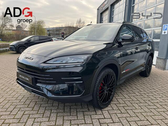 BYD Seal U 1.5 DM-i FWD Boost | ADG Black Edition | Uniek| Black-on-Black| Rode remklauwen| 20 Inch velgen | 1080 KM | Panorama dak | Apple Carplay | Navigatie | 360 graden camera