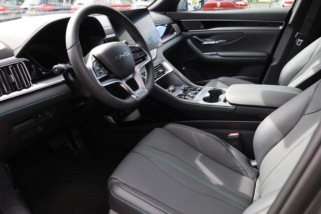 BYD Seal U 1.5 DM-i FWD Comfort LONG-RANGE (125km) ZWART-LEER CARPLAY PANO 360-CAMERA STOELVENTILATIE STUUR/STOELVERW. HUD ADAPTIVE-CRUISE CLIMA NAVI 2XPDC 19''LMV ENZ ENZ!