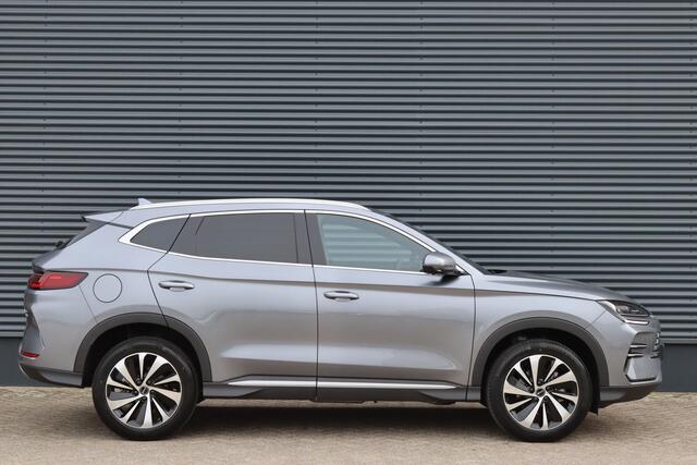 BYD Seal U 1.5 DM-i FWD Boost LED/Pano/Leder/Head-up/360/Keyless/Dodehoek/elek. klep/19"