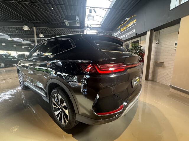 BYD Seal U PHEV DM-I Boost 1.5 DM-i FWD Boost 218 pk Panorama Leder interieur . El achterklep, Navigatie Draaibaar touchscreen .