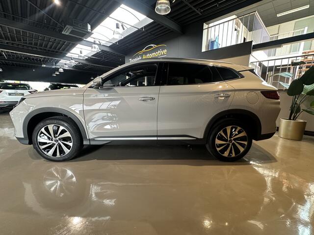 BYD Seal U | Bouwjaar 2026 | 1.5 DM-i FWD Boost | Panoramadak | 360 Camera