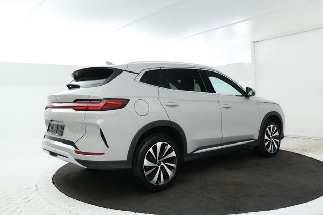 BYD Seal U 1.5 T DM-i AWD Design 4x4 plug in hybrid!