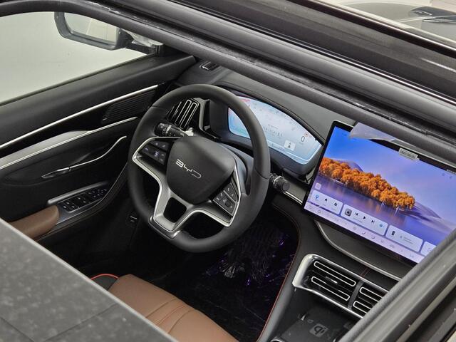 BYD Seal U 1.5 DM-i FWD Boost Panoramadak l Interieur Black & Brown