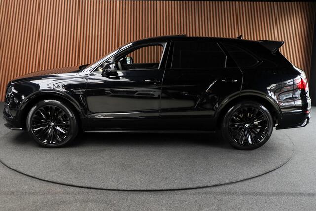 Bentley Bentayga 6.0 W12 Speed HUD Massage Panodak Leer ACC Keyless 360 Camera Elektr. achterklep Luchtvering Alcantara hemelbekleding Elektr. verstelbare stoelen voor en achter met memory Navi PDC Naim Soundsystem LM velg