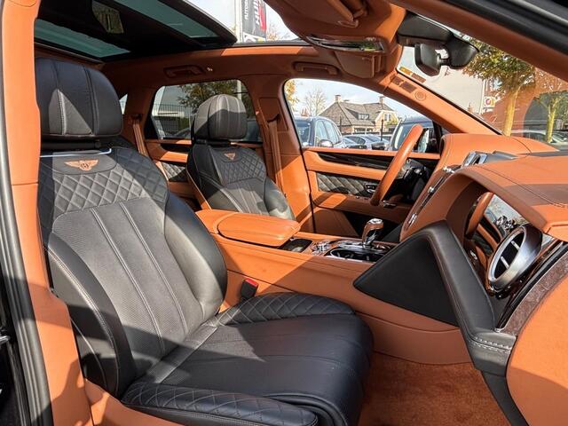 Bentley Bentayga 6.0 W12 Mulliner 2018 Zwart Carbon Akraprovic