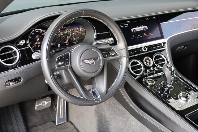 Bentley CONTINENTAL GTC 4.0 V8 | ALPINE GREEN | NEW BENTLEY SERVICE | SPORTUITLAAT | NEKVERWARMING | STUURWIELVERWARMING | STOELKOELING/VERWARMING | STOELMASSAGE | BLACK SPECIFICATION | APPLE CARPLAY | DAB | WARMTEWEREND GLAS | KEYLESS ENTRY/START | ETC.