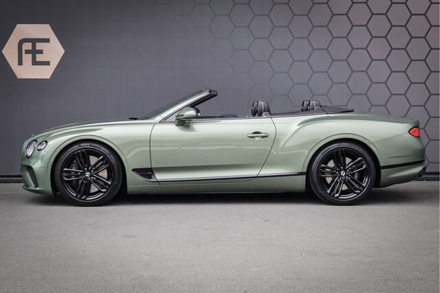 Bentley CONTINENTAL GTC 4.0 V8 | ALPINE GREEN | NEW BENTLEY SERVICE | SPORTUITLAAT | NEKVERWARMING | STUURWIELVERWARMING | STOELKOELING/VERWARMING | STOELMASSAGE | BLACK SPECIFICATION | APPLE CARPLAY | DAB | WARMTEWEREND GLAS | KEYLESS ENTRY/START | ETC.
