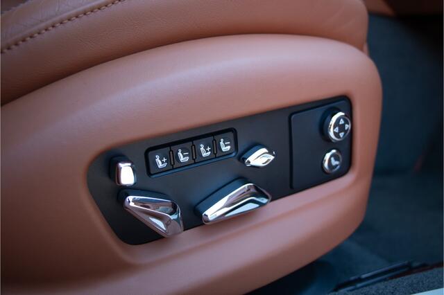 Bentley Flying Spur 6.0 W12 635PK | NL AUTO | BTW | Naim | Mulliner |Carbon | Head Up | Massage | Rear Entertainment | Ventilatie Stoelen | Stuurverwarming | Pano | Lane & Side Assist | ACC | Nachtzicht | Isolatieglas | Matrix | Black Pack | Bentley Rotating Display |22" Spe