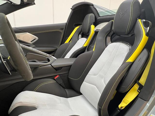 Chevrolet CORVETTE C8.R Convertible Carbon Pack