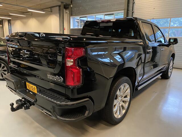 Chevrolet SILVERADO CHEVROLET High Country 6.2 V8 420 PK Schuif kanteldak, Navigatie, Laadbak cover, BPM VRIJ