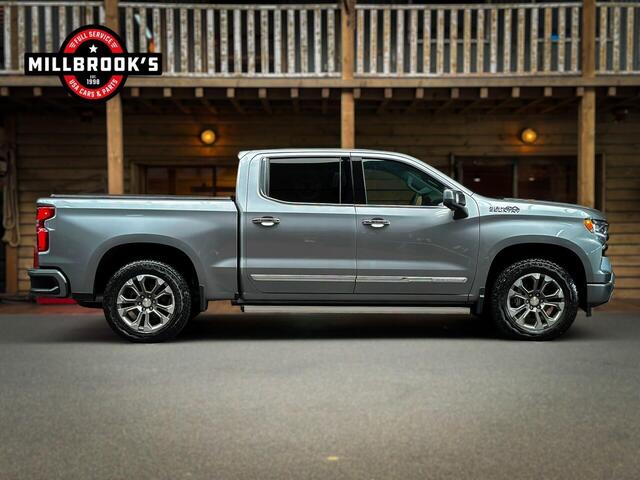Chevrolet SILVERADO USA High Country 6.2 V8 420 PK BPM VRIJ, Z71 Package, laadbakcover
