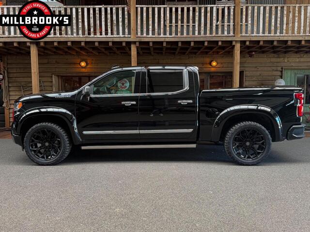 Chevrolet SILVERADO High Country, Widebody, 4Play velgen, LPG, Bedcover in kleur, Adaptieve Cruise control,