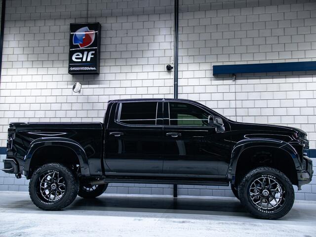 Chevrolet SILVERADO High Country 3.0L Duramax | 6" Liftkit | Widebody