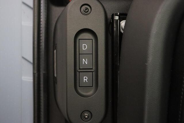 Citroen AMI AMI Orange | VERGELIJKBAAR OPEL ROCKS | Rijden vanaf 16 jaar | 100% Elektrisch | 75 KM Rijbereik | Beperkt beschikbaar Reserveer nu |