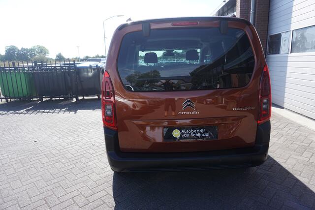 Citroen BERLINGO 1.2 PURETECH 131PK AUTOMAAT SHINE LUXE 5P 5STOELEN DEC 2021 CAMERA NAVI ANDROID/APPLECARPLAY AIRCO CRUISECONTROL BLUETOOTH PARKEERSENSOREN RIJSTROOKSENSOR 16INCH LMV 2X SCHUIFDEUR
