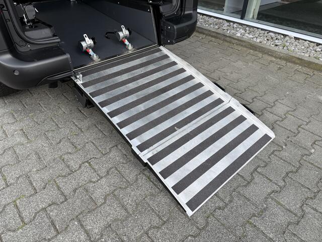 Citroen BERLINGO XL 5+1 Rolstoelauto 1.2 PureTech Shine (Zo goed als nieuwe Berlingo XL 5+1 Rolstoelauto met automaat!)