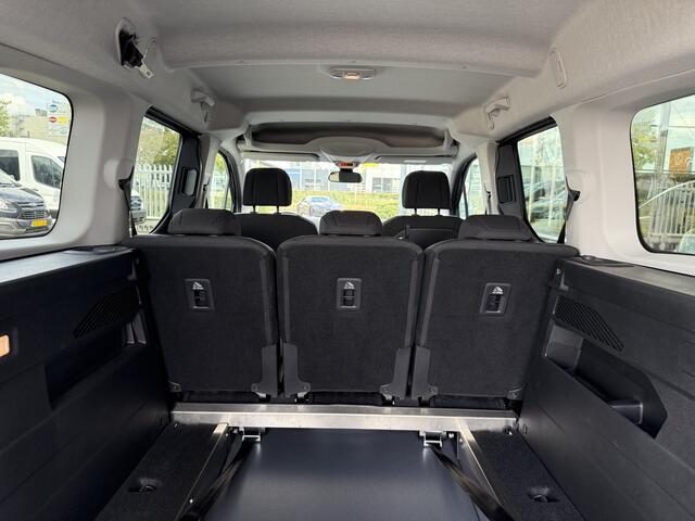 Citroen BERLINGO XL 5+1 Rolstoelauto 1.2 PureTech Shine (Zo goed als nieuwe Berlingo XL 5+1 Rolstoelauto met automaat!)