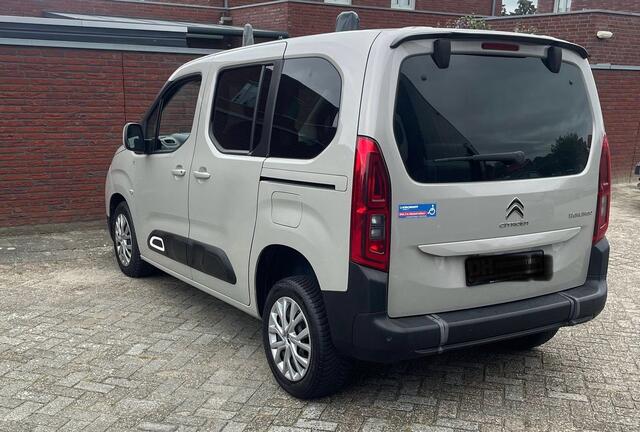 Citroen BERLINGO 2+1 Rolstoelauto 1.2 PureTech Shine (Mooie frisse Rolstoelauto met draaibare bijrijdersstoel!)