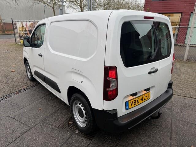 Citroen BERLINGO 1.5 BlueHDI Club AIRCO I TREKHAAK I 1e EIGENAAR I COMPLETE ONDERHOUDSHISTORIE I APPLE CARPLAY I