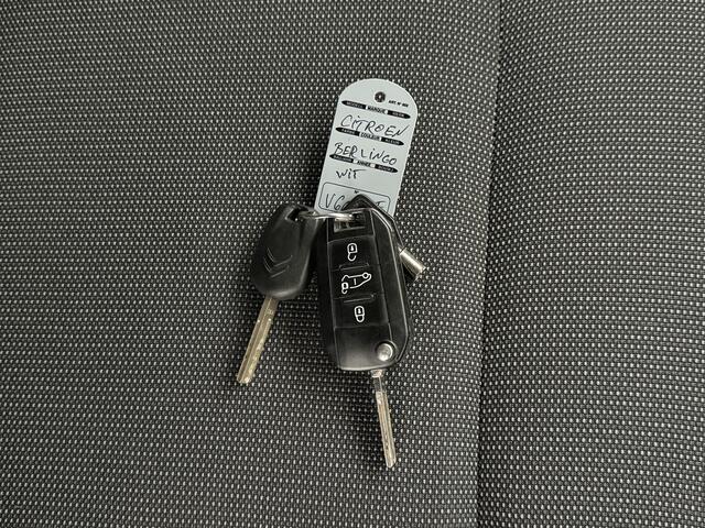 Citroen BERLINGO 1.2 PureTech Benzine | 3-Persoons | Airco | Cruise | Camera | Multimedia