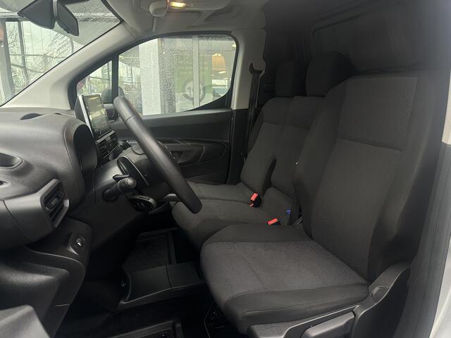 Citroen BERLINGO 1.5 BlueHDi 130pk EAT8 L2 | 3zits | Trekhaak | Navigatie | Apple Carplay/Android Auto | Airco | Cruise Control | Lichtmetalen velgen |