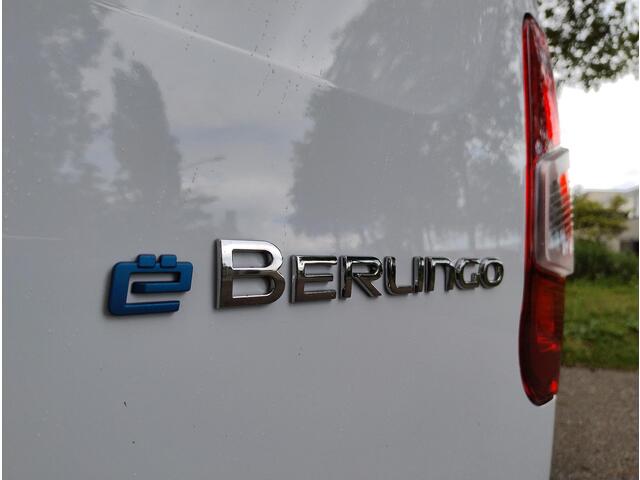 Citroen BERLINGO ë-Berlingo L1 50 kWh 136pk | 8 jaar garantie | 0% financial lease | Apple Carplay | Android Auto | Multimedia | Achteruitrijcamera | Parkeersensoren achter | Digital cockpit | Stuurwielbediening | Bestuurdersstoel comfort | Armsteun | van van ¤29.625 voor