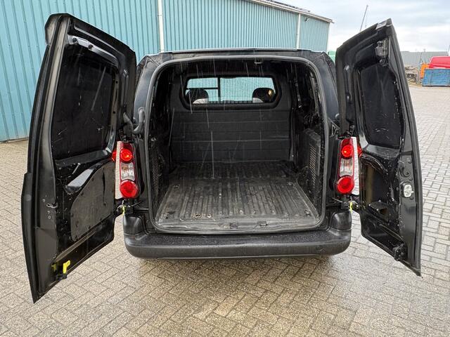 Citroen BERLINGO 1.6 75Pk BlueHDI 75 Club / Cruise / SCHUIFDEUR / Apk t/m 19-04-2026