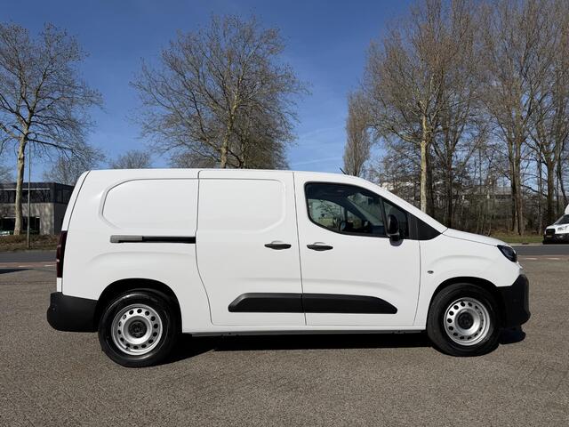 Citroen BERLINGO ë-Berlingo L2 50 kWh 136pk | 8 jaar garantie | 0% financial lease | NAVI | Multimedia | Apple Carplay | Android Auto | Achteruitrijcamera | Parkeersensoren voor- en achter | Digital cockpit | Stuurwielbediening | Bestuurdersstoel comfort | Full ECO LED ko