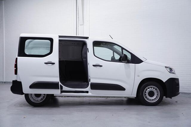 Citroen BERLINGO 1.2 Pure Tech 110 pk Benzine Airco Cruise Control, DAB+, PDC achter, 2-Zits
