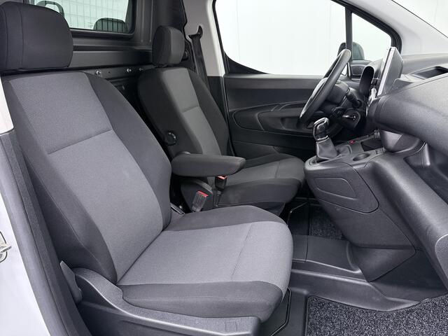 Citroen BERLINGO 1.5 HDI Navi* Laadruimte-Airco Trekhaak Apple Carplay Android Auto Cruise Control Pdc Club Dakdragers Schuifdeur Betonplex Vloer Wandbetimmering 1.230KG Trekgewicht Euro 6
