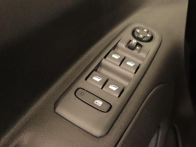 Citroen BERLINGO ë-Berlingo Feel 50 kWh - SOH 92,3% !!! - ORIGINEEL NEDERLANDSE AUTO - AFNEEMBARE TREKHAAK - TREKGEWICHT 750 KG - NAVIGATIE - PARKEERSENSOREN ACHTER - VOORSTOELEN VERWARMD - MIDDENARMSTEUN VOOR - CLIMATE CONTROL - CRUISE CONTROL - 3 FASE LADEN - ACHTERRUIT