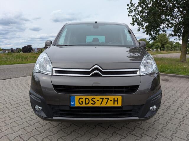 Citroen BERLINGO 1.2 Puretech Feel I Benzine 5p I Nieuw Distributie I 4 nieuw banden I Cruise I Navi I Airco I Trekhaak