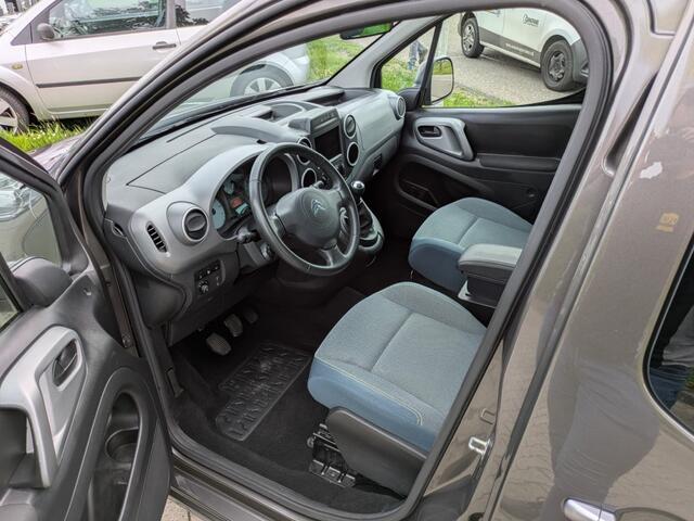Citroen BERLINGO 1.2 Puretech Feel I Benzine 5p I Nieuw Distributie I 4 nieuw banden I Cruise I Navi I Airco I Trekhaak