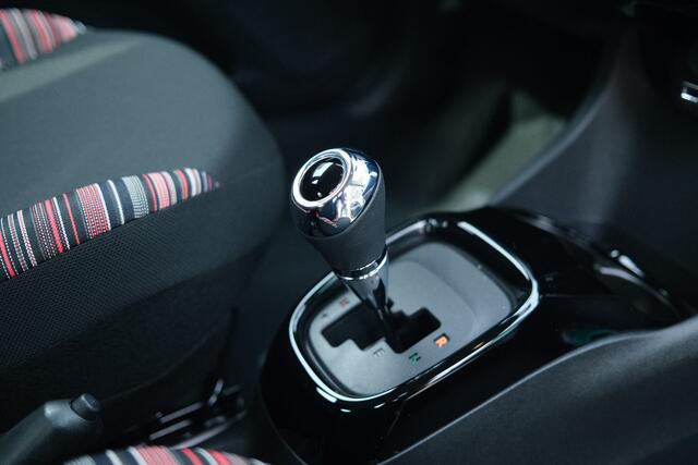 Citroen C1 1.0 VTi Shine Automaat | Apple Carplay /Android Auto | Climate Control
