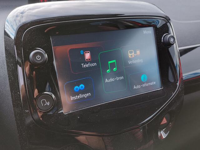 Citroen C1 1.0 VTi 72pk Airscape Shine 5-Deurs | Cabriodak | Apple Carplay + Android Auto | Clima | Achteruitrijcamera | Lichtsensor | Elek.Ramen+Spiegels | Privacy Glass | 15''lm