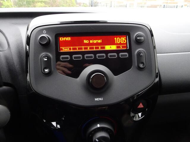 Citroen C1 1.0 VTi Feel Airco, elektrische ramen, centrale vergrendeling, donker glas, chrome pakket, enz. GEEN IMPORT