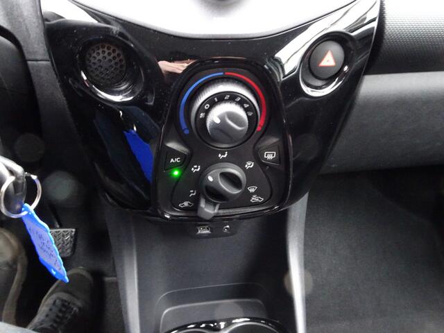 Citroen C1 1.0 VTi Feel Airco, elektrische ramen, centrale vergrendeling, donker glas, chrome pakket, enz. GEEN IMPORT