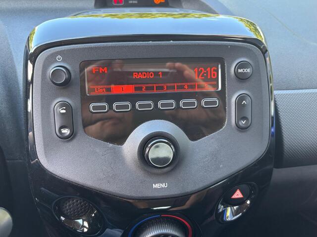 Citroen C1 1.0 VTi Feel 5drs | Dealer onderhouden! | Rijklaar geleverd incl 12 maanden BOVAG garantie! |