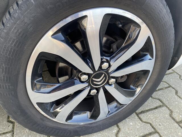 Citroen C1 1.0 e-VTi Shine Navigatie , Airco , LM velgen