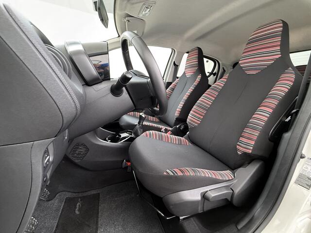 Citroen C1 1.0VTi 73pk 5Drs AircoElek.Ramen+Spiegels Stuurbekrachtiging Edition Privacy Glas Led Isofix ESP Comfort+Look Pack Bluetooth Origineel Nederlandse Auto slechts 24 euro per maand belasting!