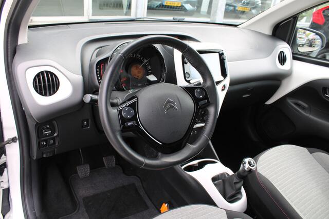 Citroen C1 1.0 73PK VTi Shine | Camera | Cruise control | Airconditioning | Navigatiesysteem | DAB | Bluetooth | 15" LMV |