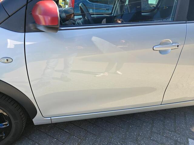 Citroen C1 1.0 VTi JCC+ ALL-INRIJKLAARPRIJS/Airco/Camera/Duo-Tone/Apple carplay