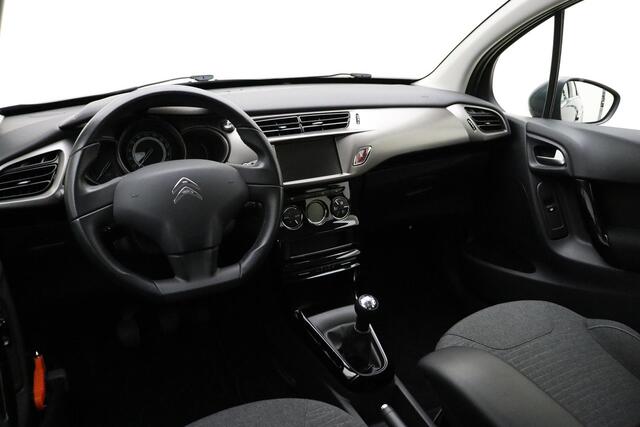 Citroen C3 1.2 PureTech Feel Edition 82 PK | Handgeschakeld | Airco | Radio | Navigatie | Cruise Control | Licht metalen velgen | Parkeersensor | Armsteun |