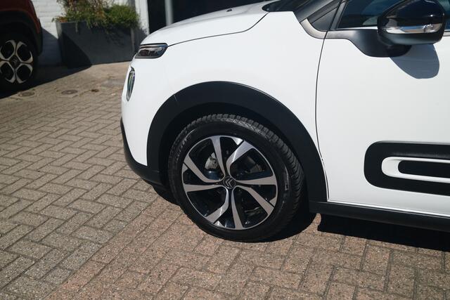 Citroen C3 PT 110 Shine Automaat-6 17" | Trekhaak | Navi | Camera | All season banden | AndroidAuto | AppleCarplay
