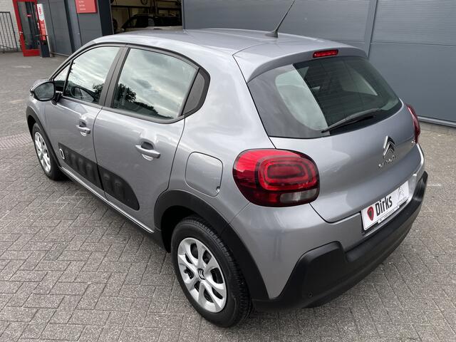 Citroen C3 82pk Feel (Navigatie - Automatische Airco - Parkeersensoren - Apple Carplay - Cruise Controle)