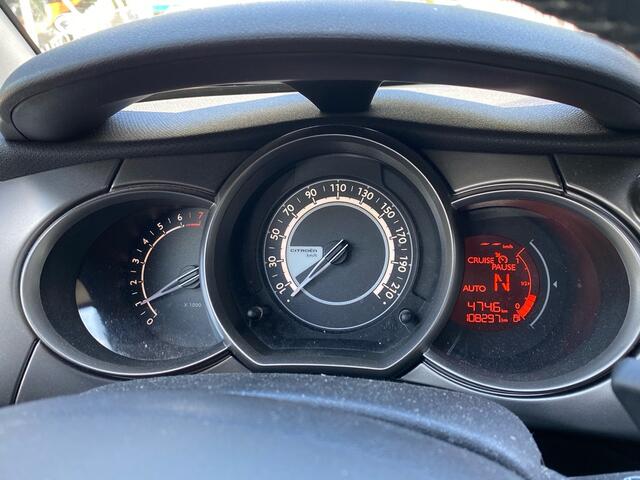 Citroen C3 1.2 PureTech Selection Automaat! | Cruise | Climate | Navi | Trekhaak | PDC Achter | Distributieriem is v.v. | RIJKLAARPRIJS INCL 12 MAANDEN GARANTIE EN BEURT